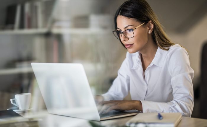 Graphic Design: Illustrating Badges and Icons with Geometric Shapes